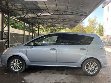 продаю машину требуется ремонт двигателя: Toyota Corolla Verso: 2006 г., 1.8 л, Робот, Бензин, Универсал