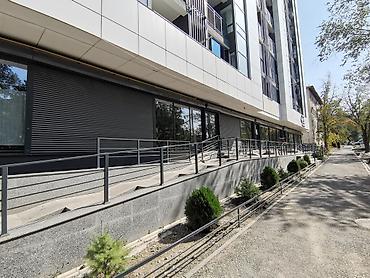 Продажа офисов 318 м², С ремонтом, Многоэтажное здание, 1 этаж
