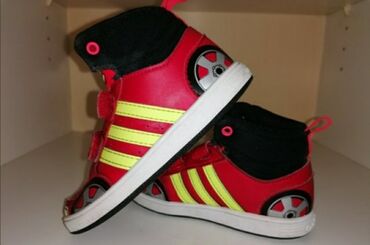 odelo za krstenje bebe: Original adidas poluduboke patike 25 Duboke crvene Adidas patike za