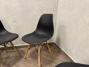 eames: Кухонный стол и стул, Б/у, цвет - Черный — 2