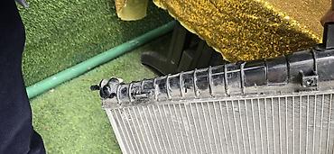 Mühərrik soyutma radiatorları: Salam. Hyundai tucson 2.0 mator radiator 2006-2009 qeder gedir — 10