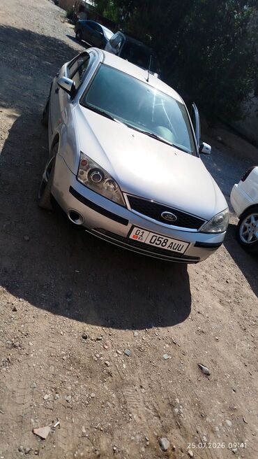 дом на обмен: Ford Mondeo: 2003 г., 2 л, Механика, Газ, Хетчбек