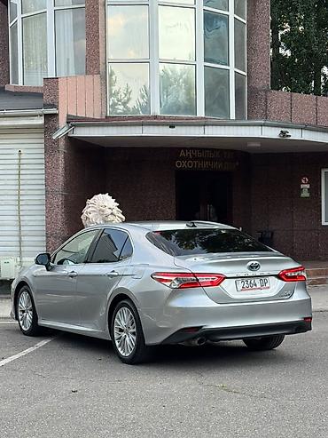 с сша: Toyota Camry: 2020 г., 2.5 л, Автомат, Гибрид, Седан — 5