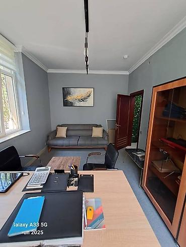 Kommersiya daşınmaz əmlakı: İcarəyə verilir 2 otaqlı ofis 200 m², Gənclik m. Daha 7 şəklə bax — 6