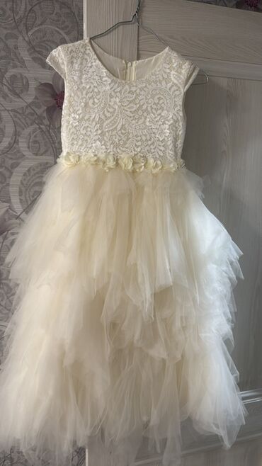 платья на осенний бал на прокат: Балдар көйнөгү, Колдонулган