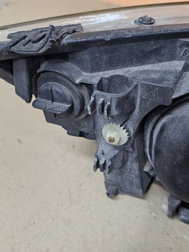 Передние фары: Передняя левая фара Ford 2002 г., Б/у, Оригинал — 10