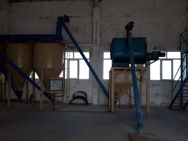 saturasiya aparati satilir: Goradil quşçuluq fabrikində 1 saatda 10 ton yem çəkən dəyirman