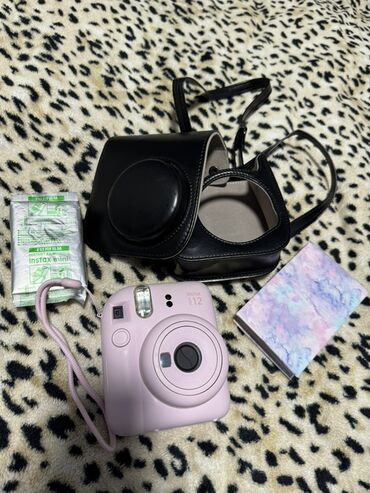 куплю камеры: Fujifilm Instax Mini 12 (розовый) — комплект для моментальной печати