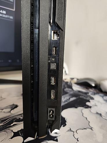 Video oyunlar və konsollar: PS4 Pro 1TB əla vəziyyətdədir cızığı yoxdur Proşivkalıdır – istənilən — 5