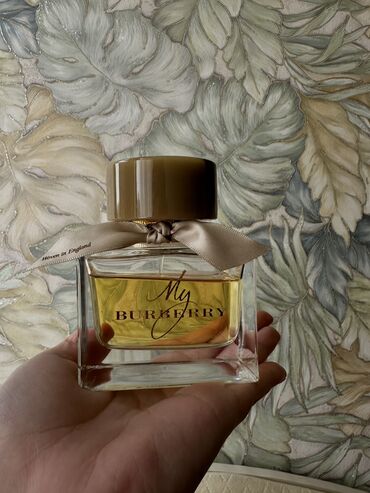 Ətriyyat: Original MY BURBERRY etri. 90ml-dir. Gorunduyu kimi cox az istifade lalafo.az -da Ətriyyat: Original MY BURBERRY etri. 90ml-dir. Gorunduyu kimi cox az istifade