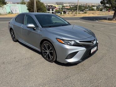 срочно продам авто в связи с переездом: Toyota Camry: 2019 г., 2.5 л, Автомат, Бензин, Седан
