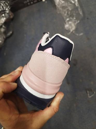 Patike: 36-40
4.500 na lalafo.rs — 9 Patike: 36-40
4.500 — 9