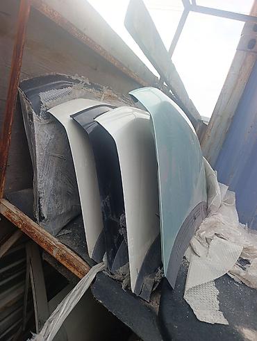 ули дадан: Honda stepwgn rf3 капот — 1