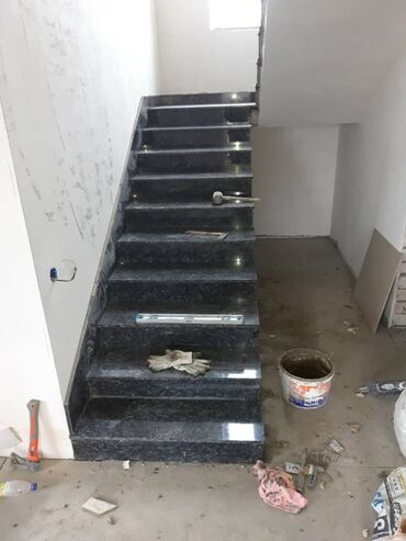 Лестницы из гранита, мрамора: Лестница из гранита, мрамора Для дома, Бесплатный замер, Форма лестницы: Много-маршевая, Стиль: Модерн — 11
