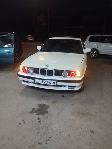х5 е70: BMW 5 series: 1989 г., 2.5 л, Механика, Бензин, Седан