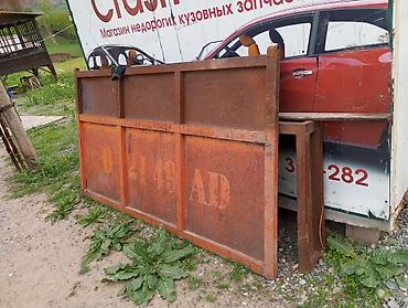старые тошоки: Металлические ворота/створки с рамой и усиливающими рёбрами - — 2