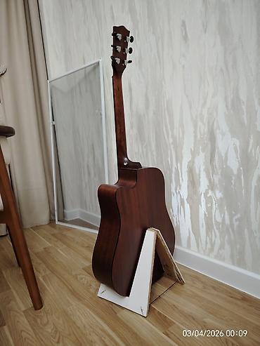 Акустические гитары: Akkustik gitar və qatlanan gitar stendi WHATSAPPLA ƏLAQƏ SAXLAYIN — 7