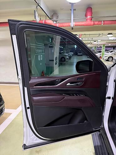 alca: Cadillac Escalade: 2021 г., 6.2 л, Автомат, Бензин, Кроссовер — 4