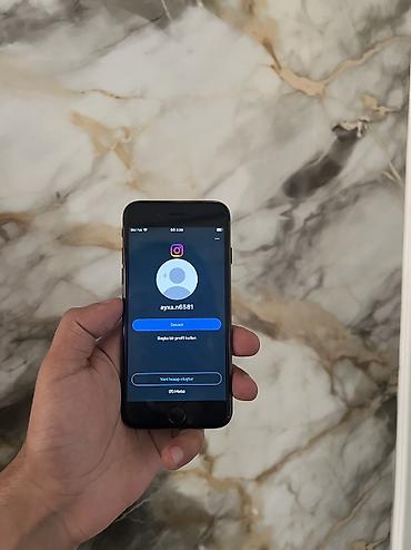 Apple iPhone: IPhone 6s, Barmaq izi — 7