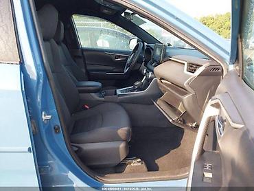 Toyota: Toyota RAV4: 2022 г., 2.5 л — 7