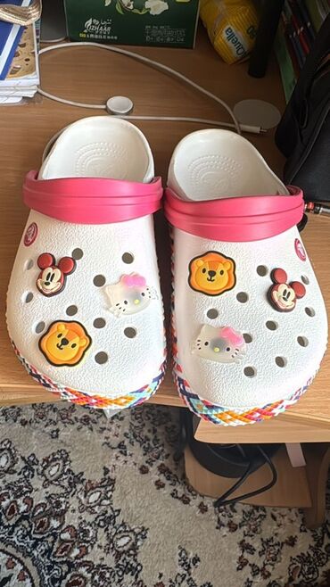 обувь зима: Сабо, 36, Crocs, Новый, цвет - Белый, Самовывоз, Бесплатная доставка