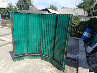 пластик забор: Металл тосмо, Башка материал, Polymer corrugated sheeting, Unilateral, Колдонулган
