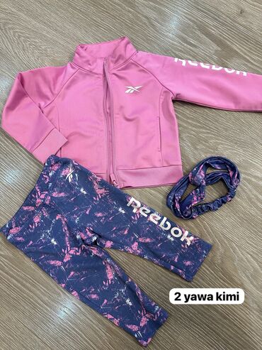 детские спортивные штаны: Qız üçün sportivni dest. orginal Reebok brendine aiddir. bahalı