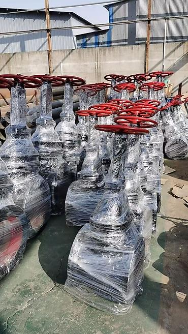 Известь: Задвижка чугунная 30ч6бр (Ру 10/16) — Фланцевая, с выдвижным шпинделем — 15