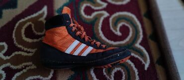 продаю ролик: Срочно продается борцовки ADIDAS KOMBAT 4, 37 размер Б/У