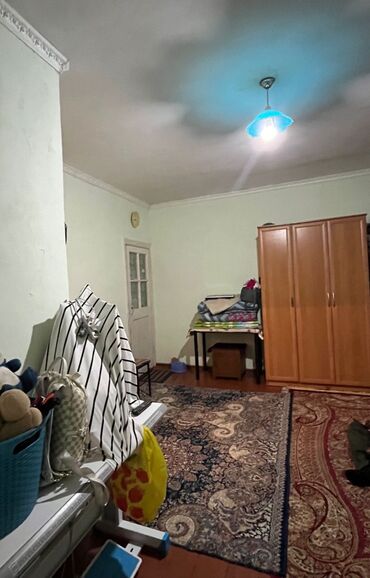 сдаю квартиру в пишпеке: 1 комната, 30 м², Хрущевка, 3 этаж, Старый ремонт