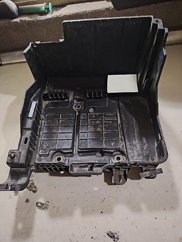Renault Megane II / Scenic II Akkumulyator Altlığı 8200467409 Renault