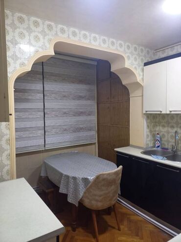 Uzunmüddətli kirayə mənzillər: 6-cı mikrorayon, Mirmahmud Kazimovski küçəsində (Alvadı marketlə — 10