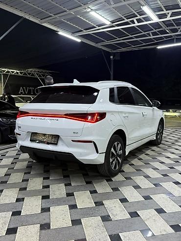 BYD: BYD E2: 2025 г., Автомат, Электромобиль, Хэтчбэк — 4
