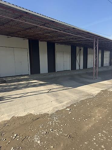 жилой вагончик: 3000 м², Первая линия, С парковкой — 2