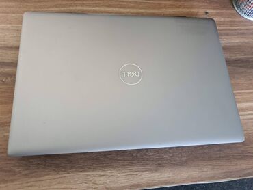Dell: Intel Core i7, 32 GB OZU, 15.6 " — 6