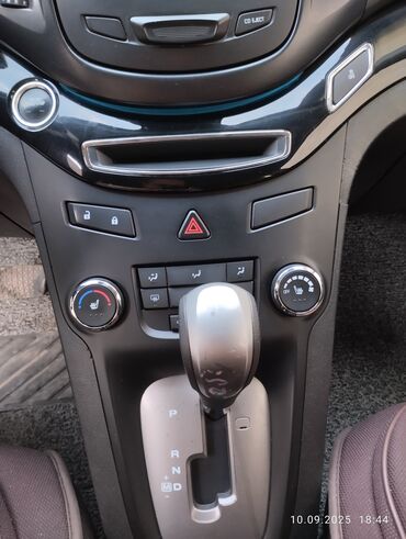 Chevrolet: Chevrolet Orlando: 2017 г., 2 л, Автомат, Газ, Минивэн at lalafo.kg — 9 Chevrolet: Chevrolet Orlando: 2017 г., 2 л, Автомат, Газ, Минивэн — 9