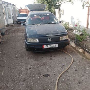 российский машины: Volkswagen Passat: 1991 г., 1.8 л, Механика, Бензин, Универсал
