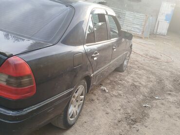 бус мерседес бенс: Mercedes-Benz C 180: 1995 г., 1.8 л, Механика, Бензин, Седан