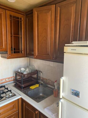 Uzunmüddətli kirayə mənzillər: 28 mayda yaxınlığında amerika səfirliyinə yaxın 5 mertebeli binanın — 5