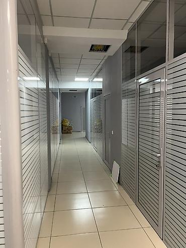 сдаю гос типа: Аренда офисов, 300 м², В жилом комплексе, С системой безопасности — 3