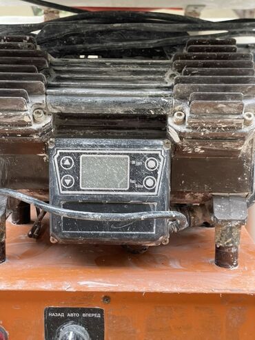 Аппараты для штукатурки и шпаклевки: Шпаклевочный аппарат, Б/у, В наличии at lalafo.kg — 2 Аппараты для штукатурки и шпаклевки: Шпаклевочный аппарат, Б/у, В наличии — 2