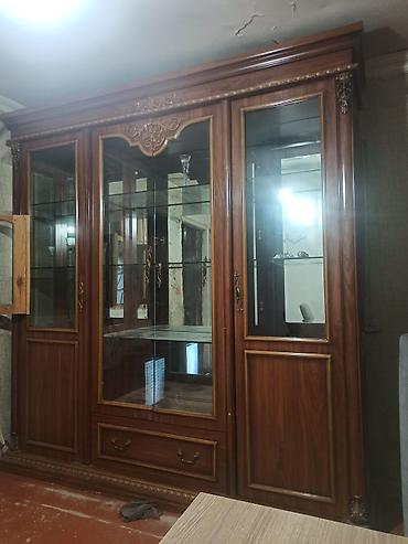 ucuz şkaf: Klassik üslubda iri vitrinli bufet/dolab - Material: taxta əsaslı — 1