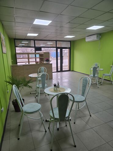 Рестораны, кафе: Сдаю помещения под любой бизнес по ул. 7апреля д.72 пересекает — 3