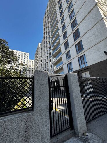аренда контейнера на ортосайском рынке: 23 м², 5 * 5 * 2