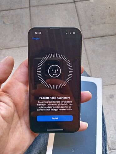 Apple iPhone: IPhone 13, Qara — 10