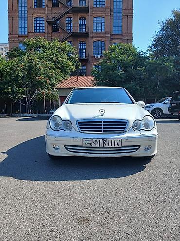 islenmis hyundai avtomobilleri satisi: Mercedes-Benz C 230: 2.3 l | 2005 il Sedan — 3