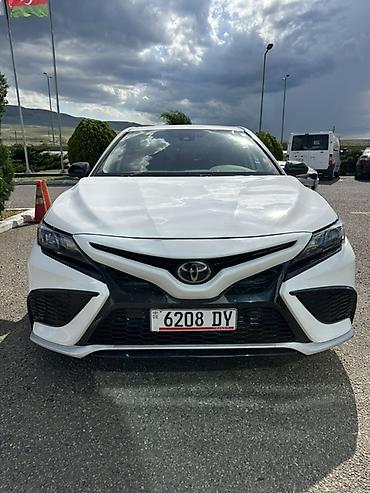 4 vd: Toyota Camry: 2022 г., 2.5 л, Автомат, Бензин, Седан — 1