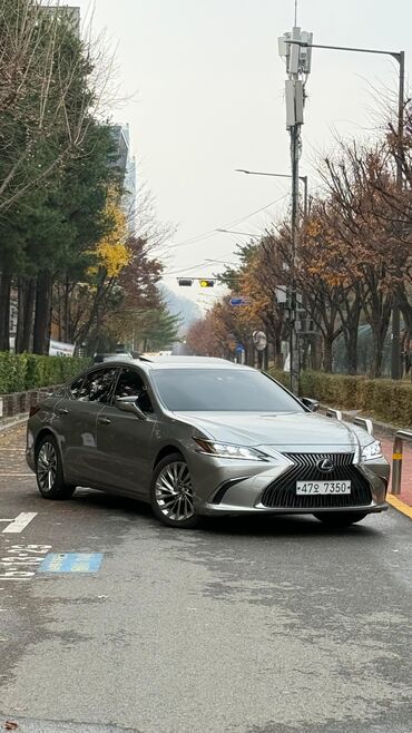 Lexus: Lexus ES: 2019 г., 2.5 л, Вариатор, Гибрид, Седан — 2