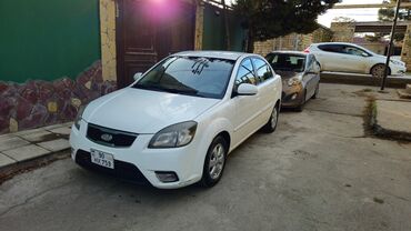 kia rio sedan: Kia Rio: 1.4 l | 2009 il Sedan