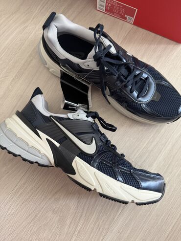 ортопедическая обувь для взрослых: Кроссовки Nike V2k run Оригинал ! Размер 41 8500 Первоначальная цена